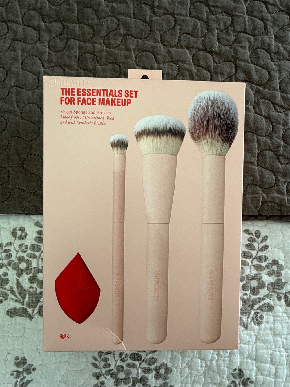 H&M Pink Brush and Red Sponge Face Makeup Set